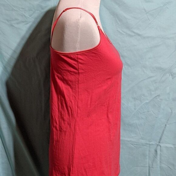 🆕NWT BRIGHT PINK FEMME BY TRESICS ADJUSTABLE SPAGHETTI STRAP TANK - LARGE - Picture 2 of 6